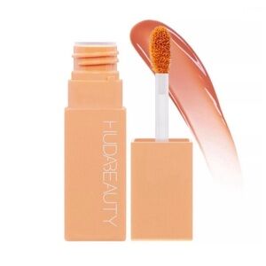 “Peachy Kiss” HUDA Lip & Cheek Stain